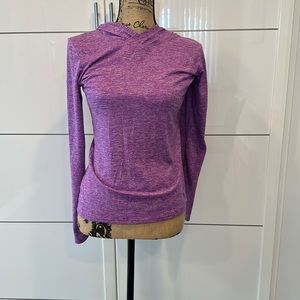 Woman Nike too long sleeve